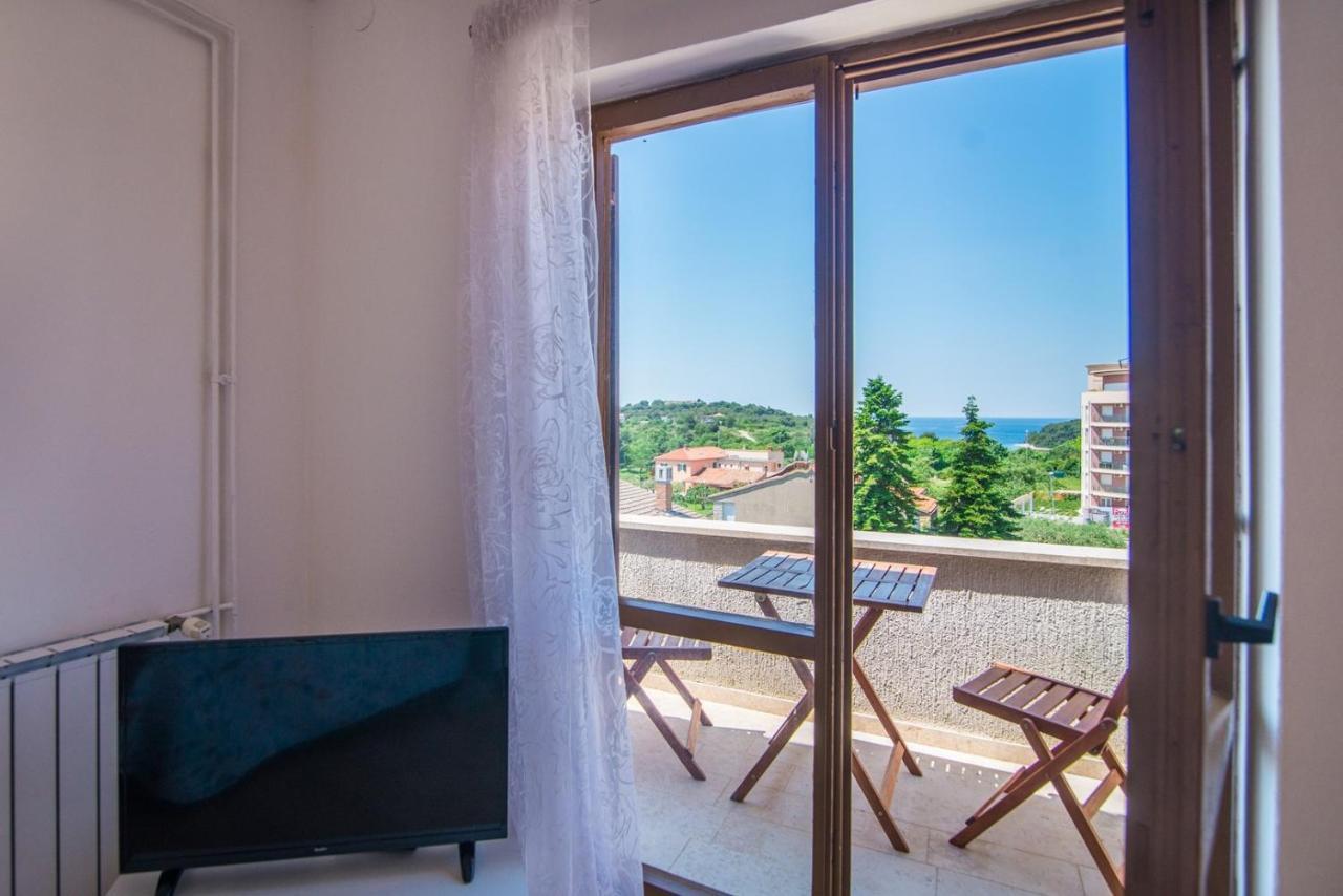 Apartmani Ivan Pula Exteriör bild